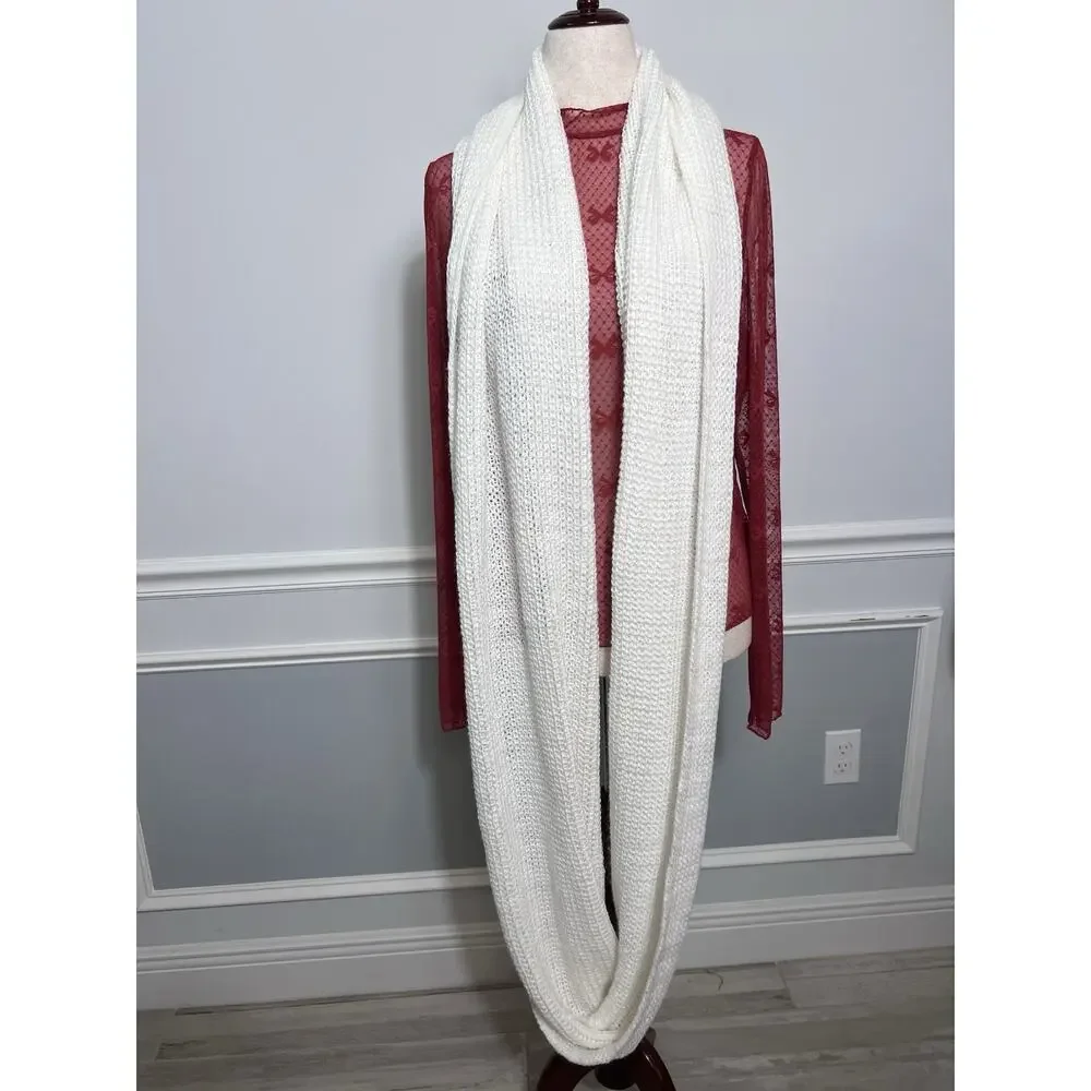 CALVIN‎ KLEIN White Infinity scarf 84